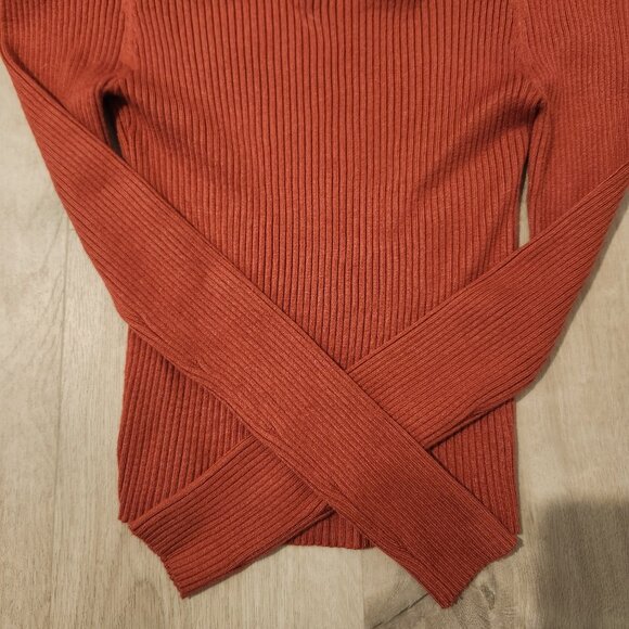 Forever 21, Off Shoulder Long Sleeve Rust colored Sweater and Black Midriff Top - Picture 2 of 4